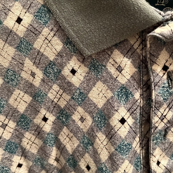 Diamond Pattern Golf Shirt - Picture 2 of 4